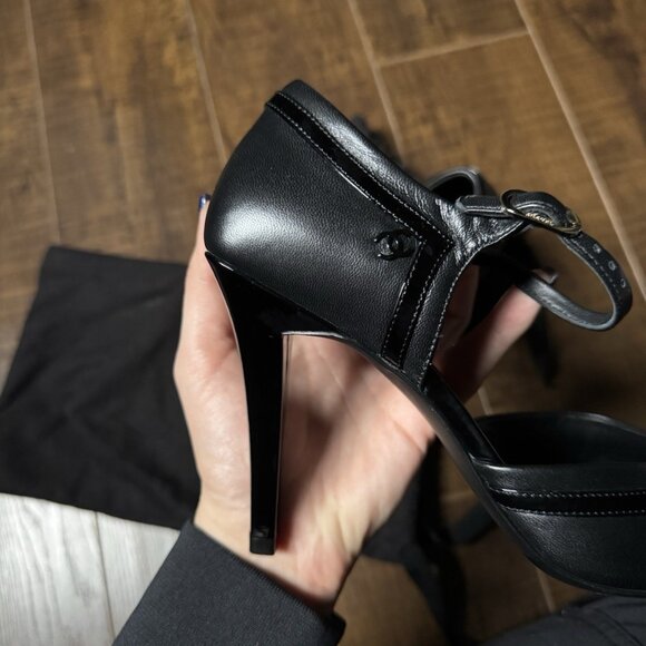 Chanel Spring D’Orsay Black Calfskin Pumps - Picture 10 of 10